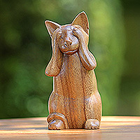 Escultura de madera, 'See No Evil Kitty' - Escultura de gato de madera de Indonesia