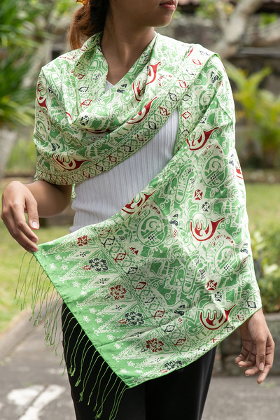 Seiden-Batikschal, „Bogor Lady“ – Handgefertigter indonesischer Batik-Seidenschal