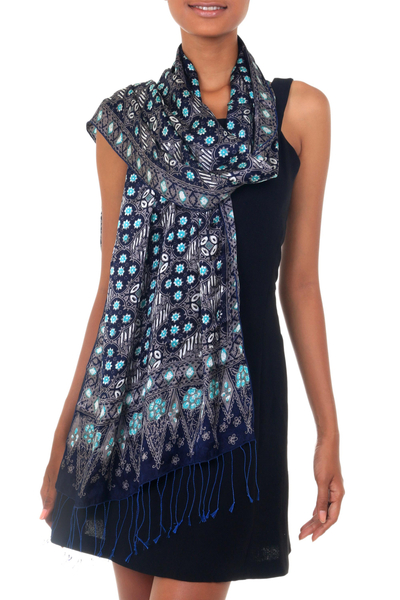 Batikschal aus Seide - Blauer Schal mit Batik-Seidenmuster