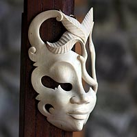 Hibiscus wood mask, 'Javanese Girl' - Hibiscus Wood Abstract Mask