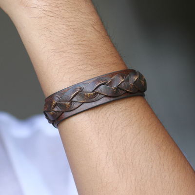 Herren-Lederarmband im Used-Look, „Sumatra Journeys“ – handgefertigtes geflochtenes Herrenarmband aus Leder