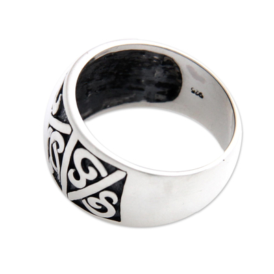 Men's sterling silver ring, 'Majapahit Soldier' - Men's Handcrafted Sterling Silver Band Ring