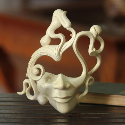 Máscara de madera - Máscara de madera moderna hecha a mano artesanalmente