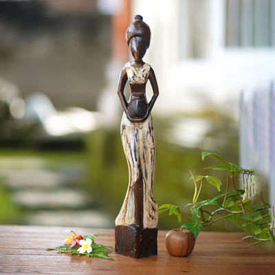 Wood sculpture, 'Woman from Banjarjuga' - Wood sculpture