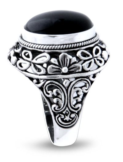 Men's onyx ring, 'Jungle Protector' - Men's Floral Sterling Silver and Onyx Ring