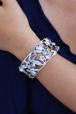 Pearl and amethyst flower bracelet, 'Tropical Frangipani' - Pearl and Amethyst Sterling Silver Cuff Bracelet