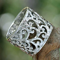 Anillo de banda de plata de ley, 'Bali exótico' - Anillo de banda de plata de ley floral hecho a mano