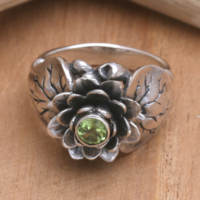 Peridot flower ring, 'Lotus Purity' - Handcrafted Peridot and Sterling Silver Ring
