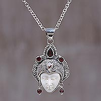Garnet pendant necklace, 'Queen of Sumatra'