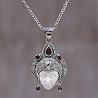 Garnet pendant necklace, 'Queen of Sumatra'