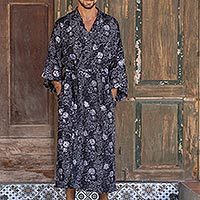 Men's rayon batik robe, 'Midnight Stars' - Men's Black Batik Patterned Robe