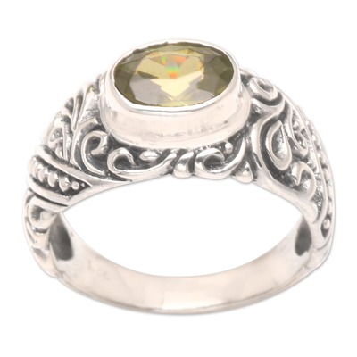 Peridot-Solitärring, „Java Legacy“ – handgefertigter Ring aus Peridot und Sterlingsilber