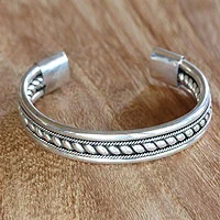 Brazalete de plata esterlina - Brazalete moderno de plata esterlina hecho a mano en Bali