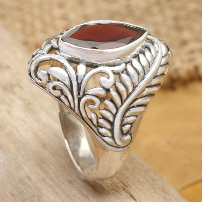 Granat-Einzelsteinring - Handgefertigter Ring aus Sterlingsilber und Granat