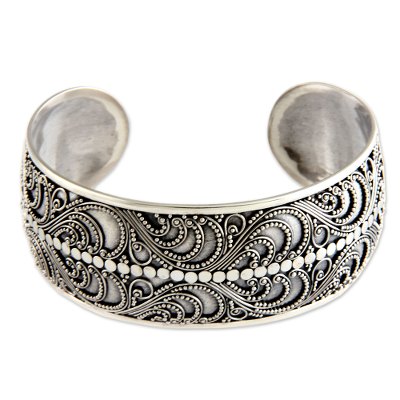 Sterling silver cuff bracelet, 'Kuta Festival' - Heart Shaped Sterling Silver Cuff Bracelet