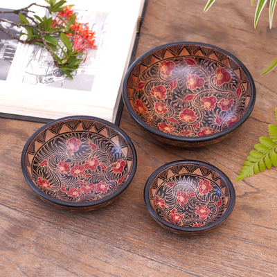 Wood batik centerpieces, 'Javanese Vines' (set of 3) - Wood batik centerpieces (Set of 3)