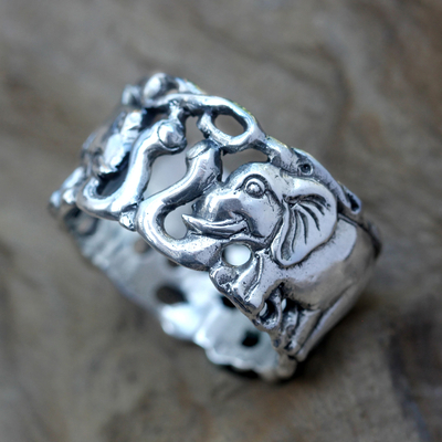Men's sterling silver band ring, 'Elephant Romance' - Men's Handcrafted Sterling Silver Band Ring