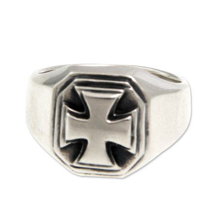 Men's sterling silver signet ring, 'Maltese Cross' - Men's Handcrafted Sterling Silver Signet Ring