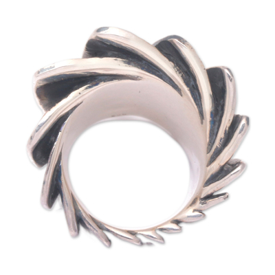 Sterling silver cocktail ring, 'Ruffled Seashell' - Sterling silver cocktail ring