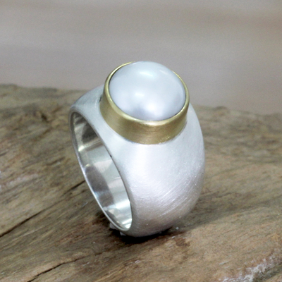 Cultured pearl cocktail ring, 'Jakarta Moonbeam' - Sterling Silver and Pearl Domed Ring