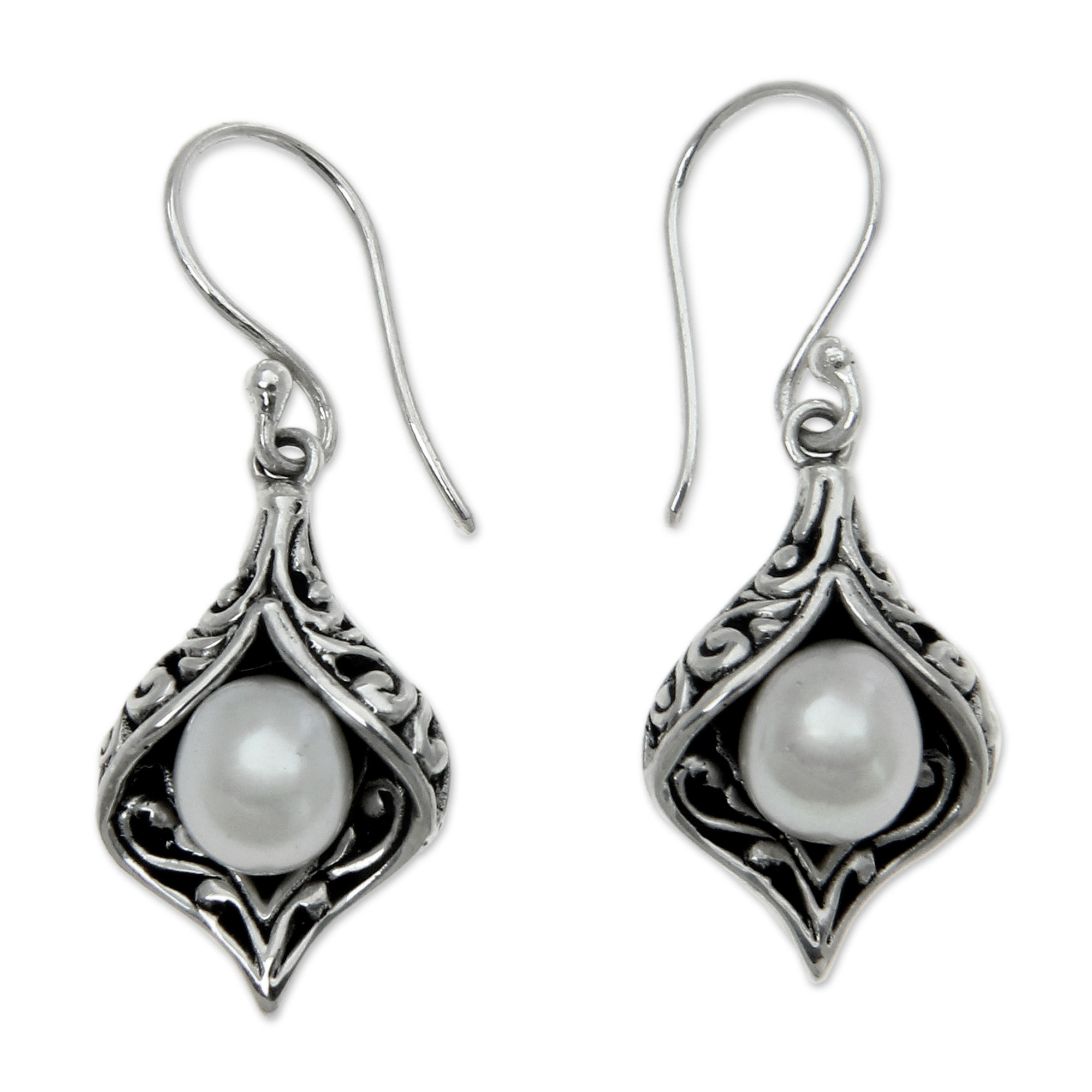 UNICEF Market | Cultured pearl dangle earrings - Lily of Bali