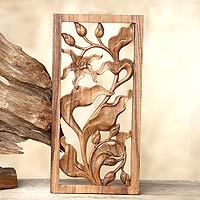 Holz-Reliefpaneel, „Bali-Orchidee“ – handgeschnitztes Orchideen-Relief-Wandpaneel