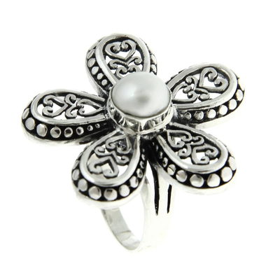 Cultured pearl flower ring, 'White Plumeria' - Women's Cultured Pearl and Silver 925 Flower Ring
