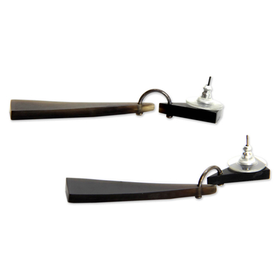 Horn-Baumelohrringe, 'Black Mountain - Handgefertigte Akzentohrringe aus Silber mit Wasserbüffelhorn