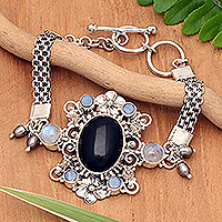 Featured review for Cultured pearl and onyx bracelet, Gianyar Magnificence