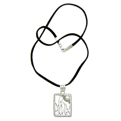 Halskette mit Anhänger aus Zuchtperlen - Handgefertigter Halskettenschmuck aus Perlen und Sterlingsilber