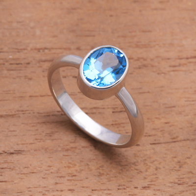 anillo de topacio azul de una sola piedra - Anillo de topacio azul y plata esterlina elaborado en Bali