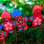 Wood ornaments, 'Happy Snowmen' (set of 4) - Cheerful Set of 4 Handcrafted Snowman Ornaments