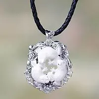 Collar colgante de plata de ley, 'Trío de ranas florales' - Collar de rana de plata de ley hecho a mano