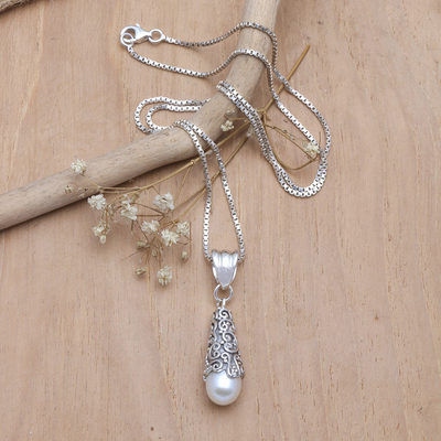 Cultured pearl pendant necklace, White Arabesque Dewdrop