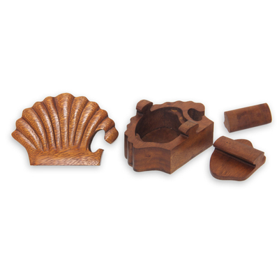 Wood puzzle box, 'Clam Shell' - Hand Carved Seashell Decorative Box