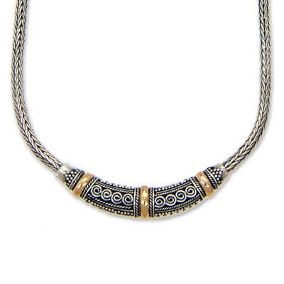 Gold-Akzent-Anhänger-Halskette, 'Temple Treasure' (Tempelschatz) - Halskette aus Sterlingsilber mit vergoldeten Akzenten