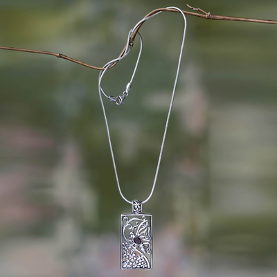 Halskette mit Granat-Anhänger - Schmetterlingshalskette aus Silber und Granat