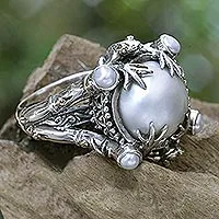 Gold accent cultured pearl cocktail ring, 'Tropical Frogs' - Sterling Silver Handcrafted Gold Accent Indonesian Ring