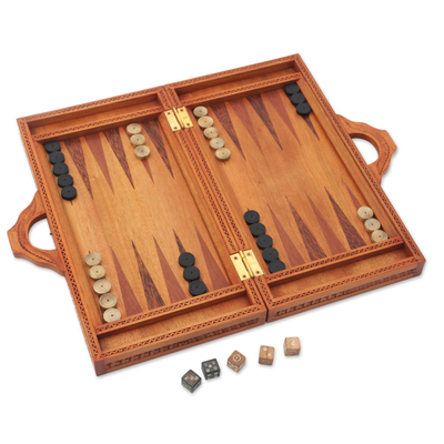 Backgammon-Set aus Holz - Handgeschnitztes balinesisches Romantik-Backgammon-Set