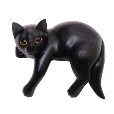 Holzskulptur - Signierte balinesische schwarze Katzenskulptur