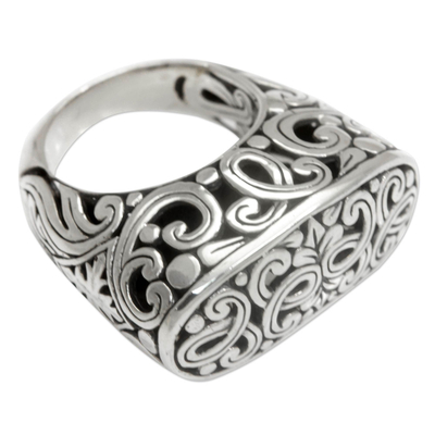 Sterling silver signet ring, 'Forest Gate' - Women's Sterling Silver Signet Ring from Bali