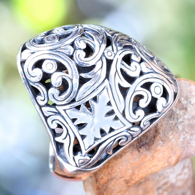 Gewölbter Ring aus Sterlingsilber - Gewölbter Ring aus Sterlingsilber aus Bali