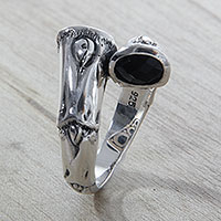 Onyx wrap ring, 'Petung Bamboo' - Women's Handmade Onyx and Silver Ring with Bamboo Motif