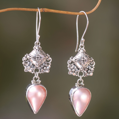 Ohrhänger aus rosafarbenen Mabe-Perlen - Handgefertigte rosa Mabe-Perlen- und Silberohrringe aus Bali