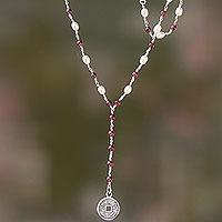 Garnet and pearl Y necklace, 'Ivory and Crimson Pis Bolong'