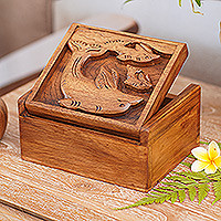 Caja de madera, 'Lovina Beach Dolphins' - Caja de madera hecha a mano con tema de delfines balineses