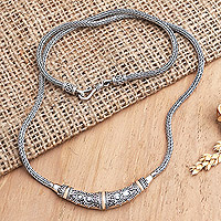 Collar con detalles en oro, 'Llama eterna' - Collar de cadena de plata de ley de Bali con detalles en oro de 18k