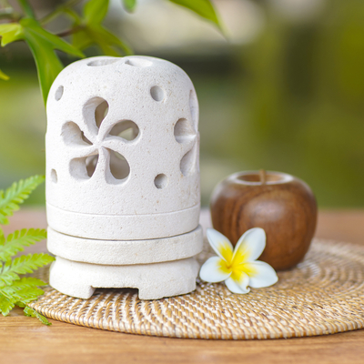 Teelichthalter aus Kalkstein - Balinesische geschnitzte Blumen-Teelichthalterskulptur aus Kalkstein