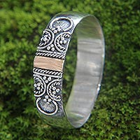Featured review for Gold accent band ring, Glad Arabesques