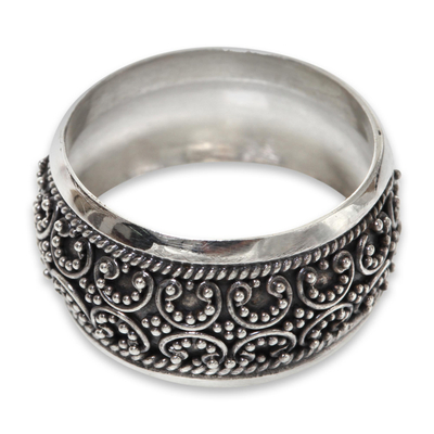 Sterling silver band ring, 'Celuk Garland' - Balinese Style Band Ring Handmade Sterling Silver Jewelry